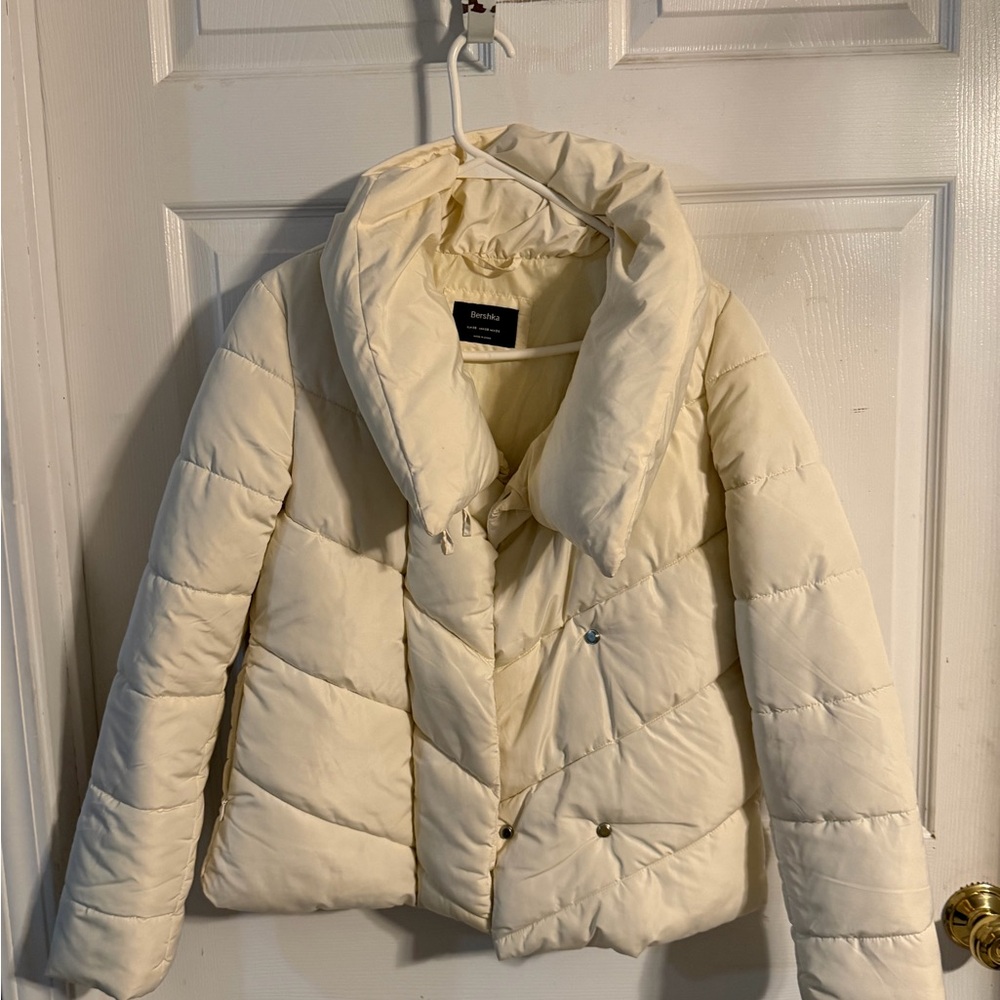 Bershka Off-White Puffer Jacket
